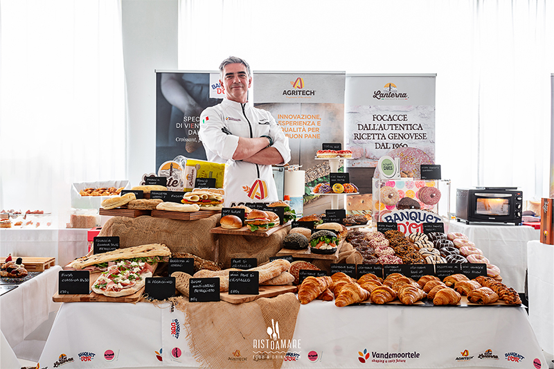 Ristoamare Smeralda Edition Olbia 2024 stand Vandemoortele con degustazione dolce e salato